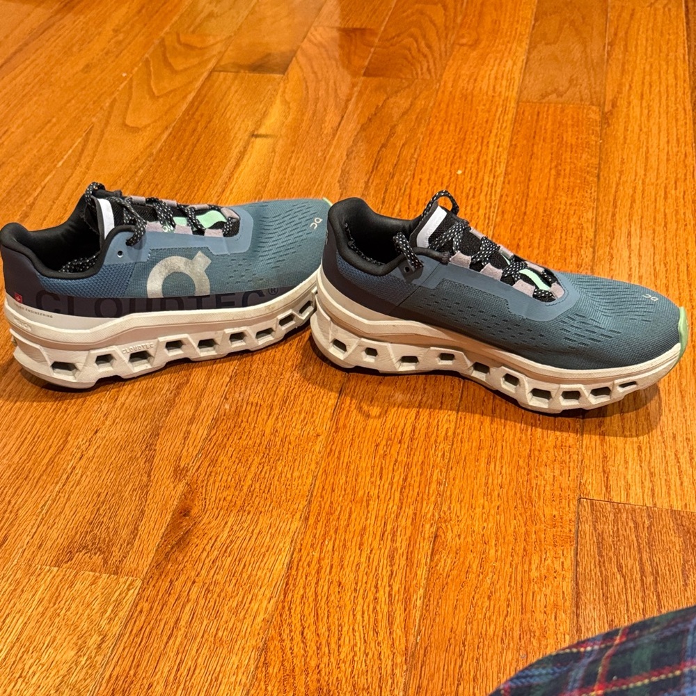 On Running cloudmonster sneakers